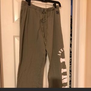 Green and white Pink Boyfriend pants size M